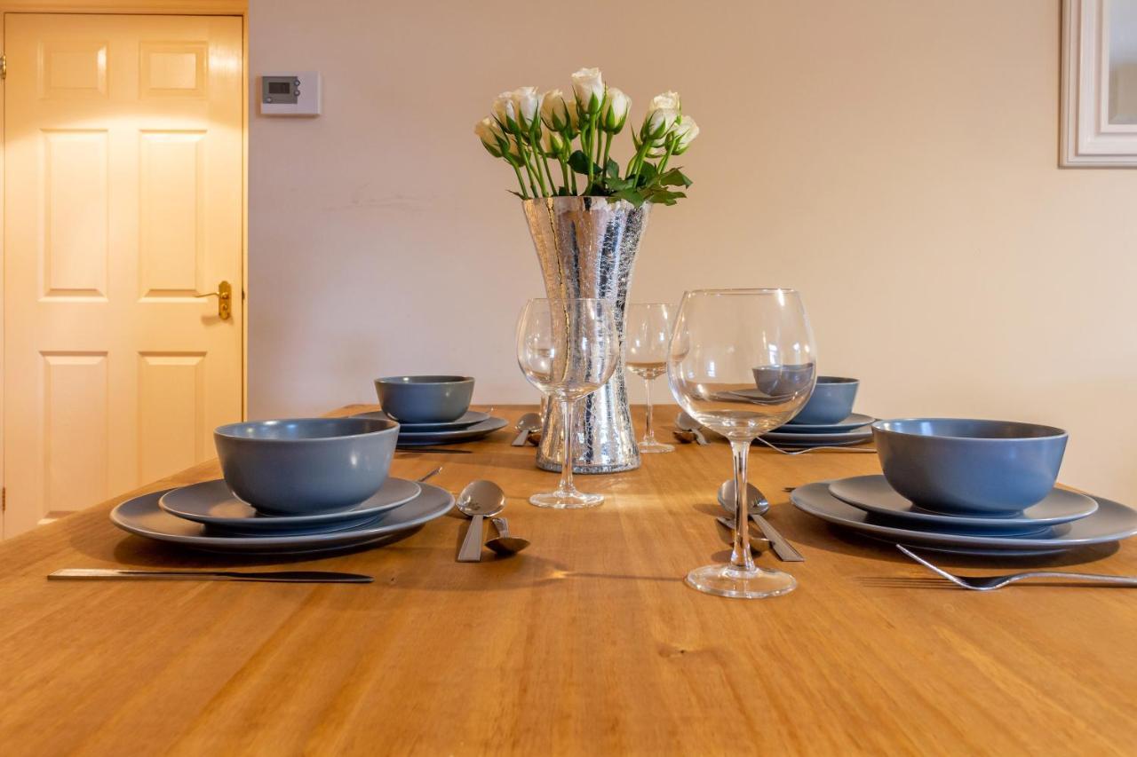 Host & Stay - Hillbrook House Apartment Грейт Малвърн Екстериор снимка