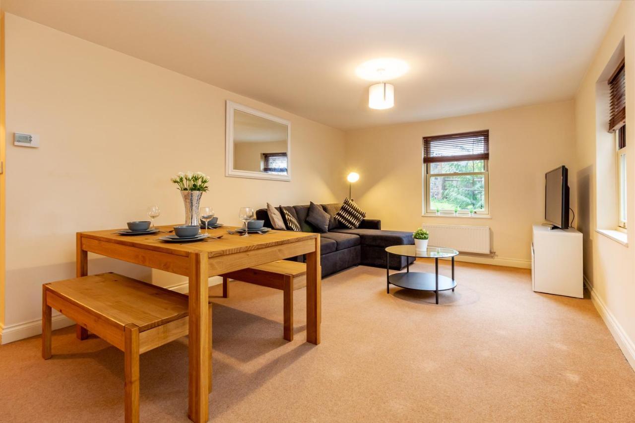 Host & Stay - Hillbrook House Apartment Грейт Малвърн Екстериор снимка