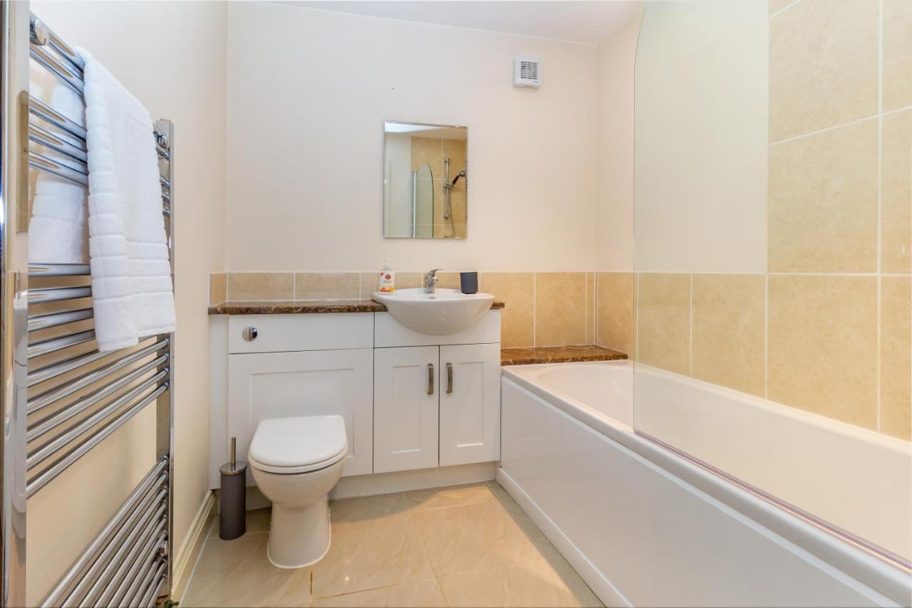 Host & Stay - Hillbrook House Apartment Грейт Малвърн Екстериор снимка