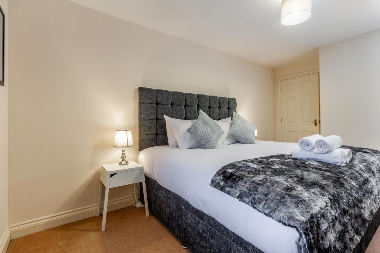Host & Stay - Hillbrook House Apartment Грейт Малвърн Екстериор снимка