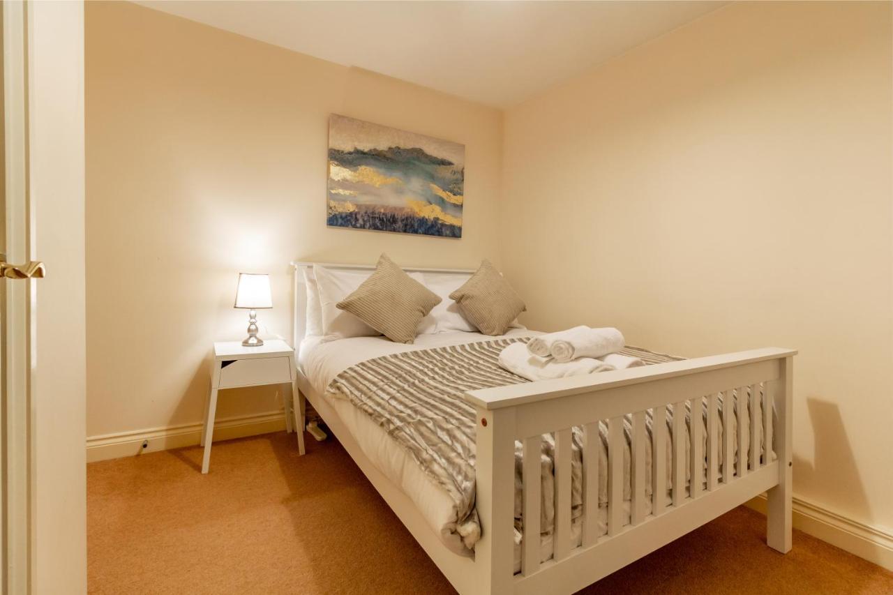 Host & Stay - Hillbrook House Apartment Грейт Малвърн Екстериор снимка