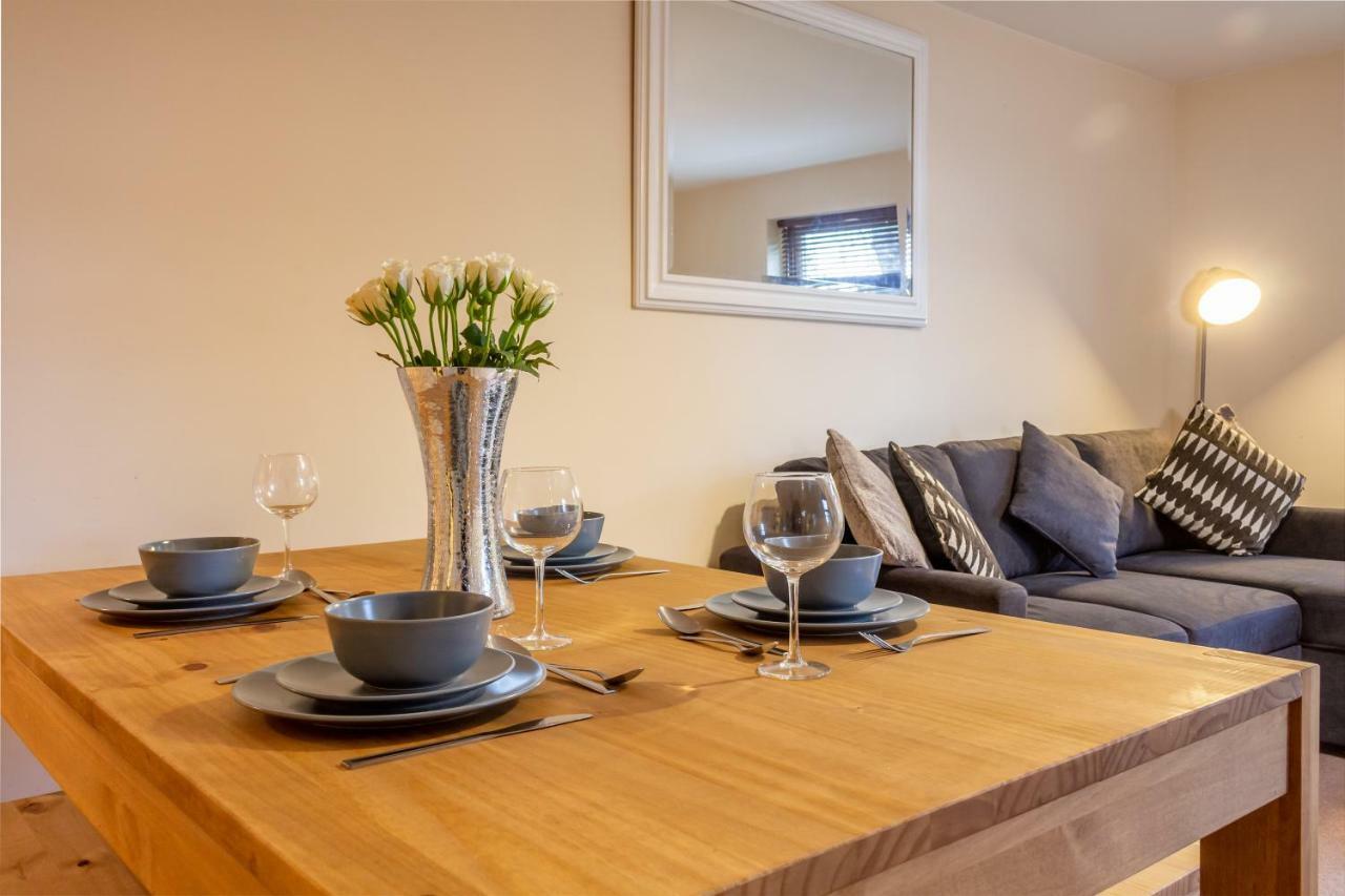 Host & Stay - Hillbrook House Apartment Грейт Малвърн Екстериор снимка